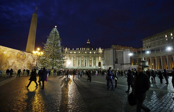 Arbol de Navidad en alrededores del Vaticano 